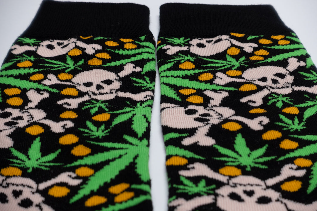 Cannabis skulls socks