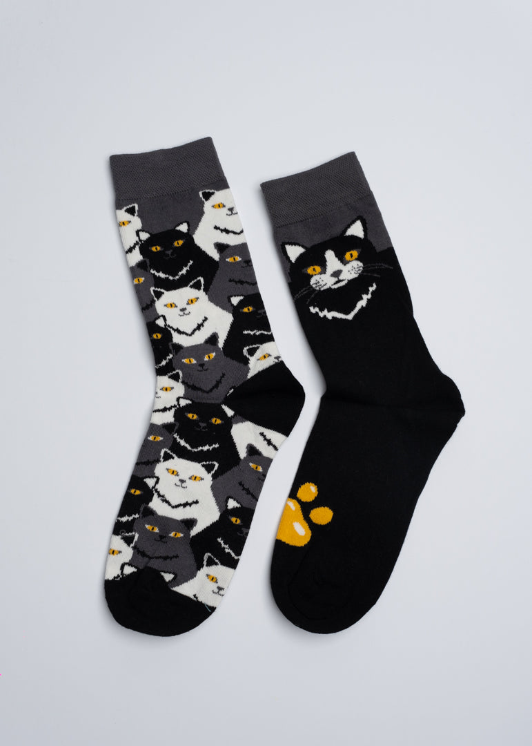 Funny mismatched cats faces socks